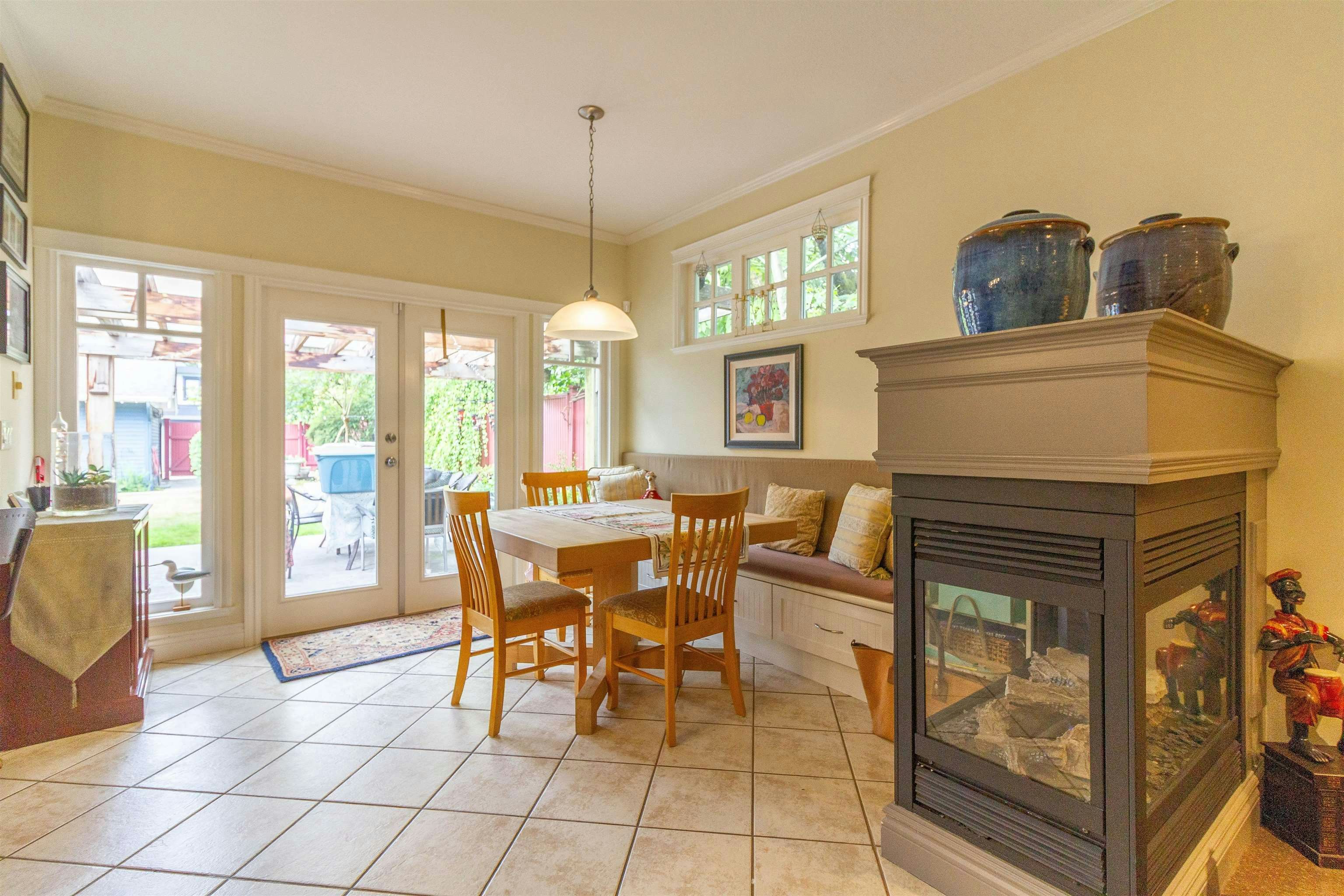 358 E 14th Street, North Vancouver, BC, V7L 2N6 - 11