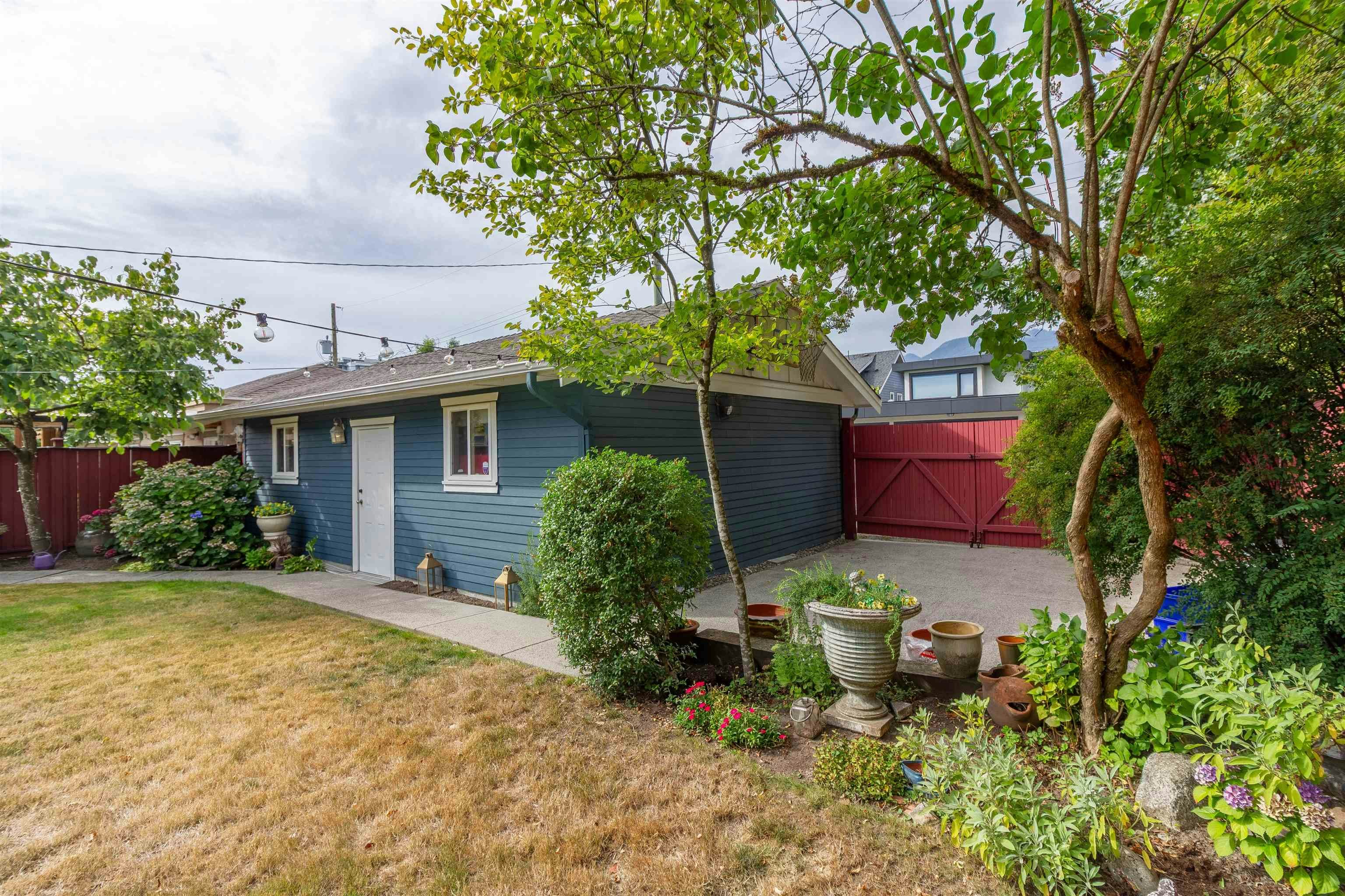358 E 14th Street, North Vancouver, BC, V7L 2N6 - 36