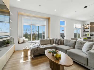 9-3552 Victoria Drive - 4