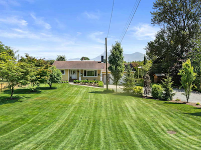 10268 Young Road - 2