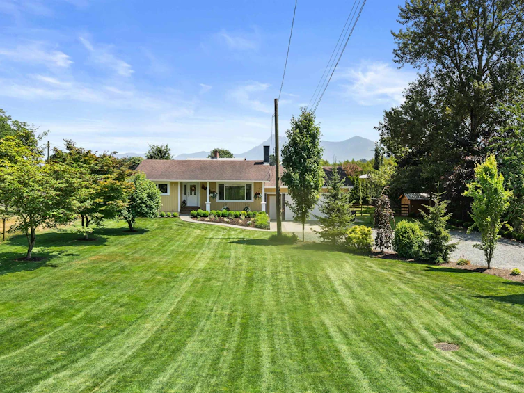 10268 Young Road, Chilliwack, BC, V2P 8C2 - 2