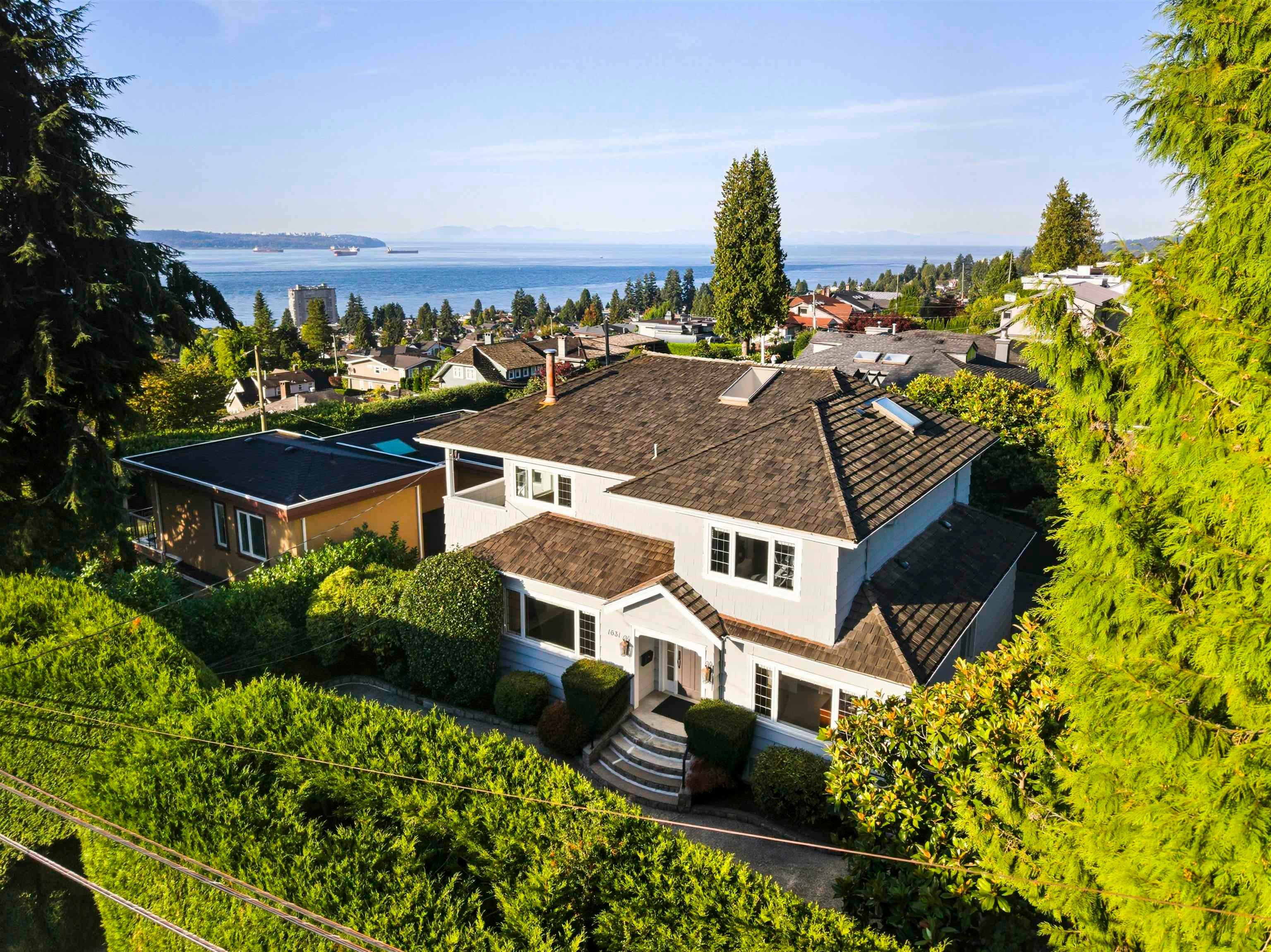 1631 22nd Street, West Vancouver, BC, V7V 4E2