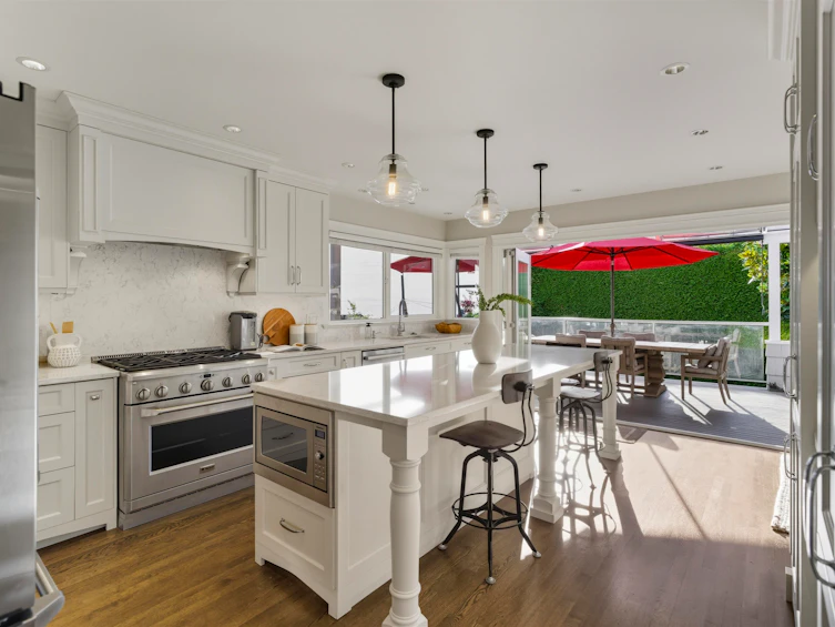 1631 22nd Street, West Vancouver, BC, V7V 4E2 - 4