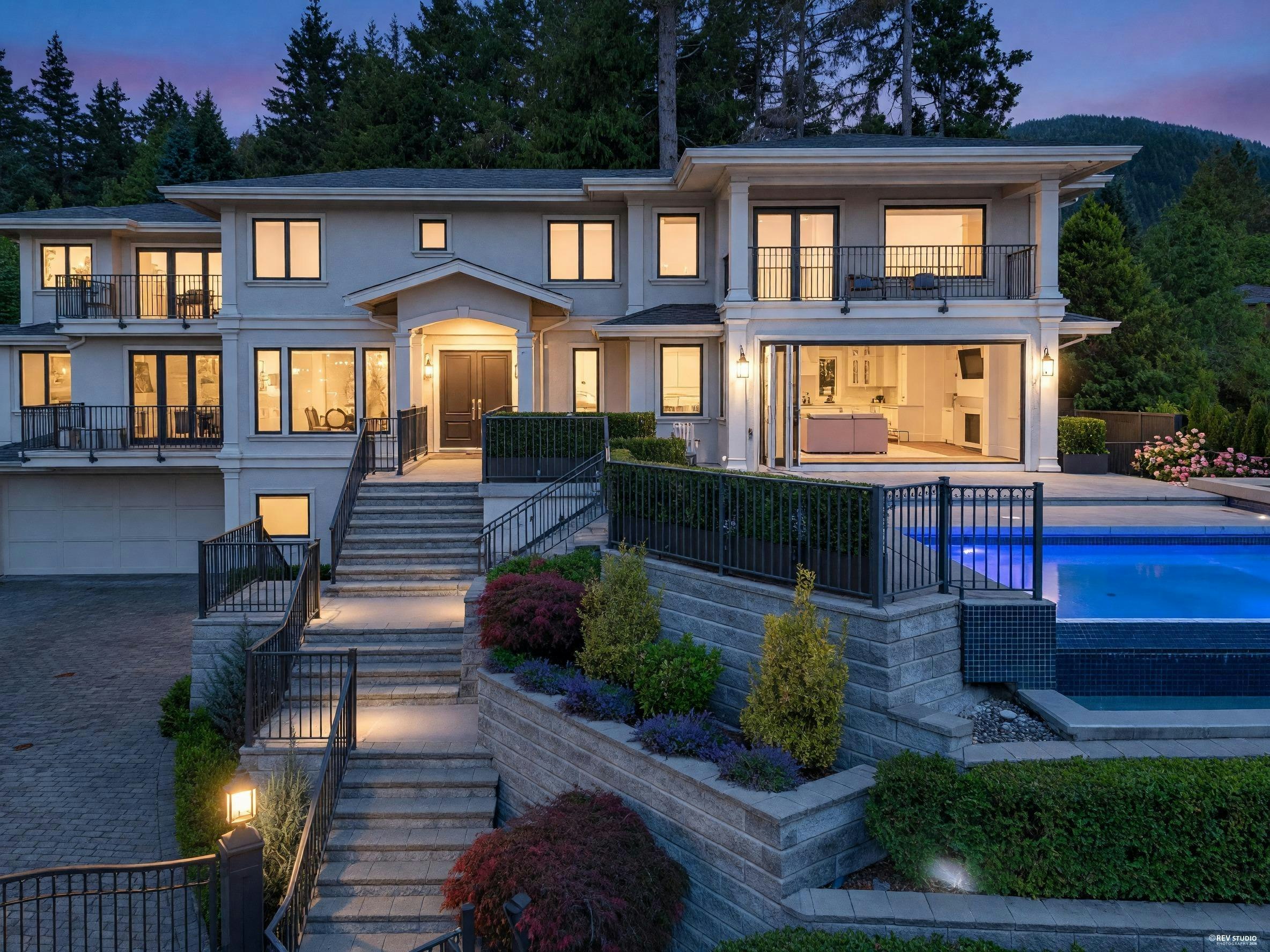 4135 Burkehill Place, West Vancouver, BC, V7V 3M8 - 38