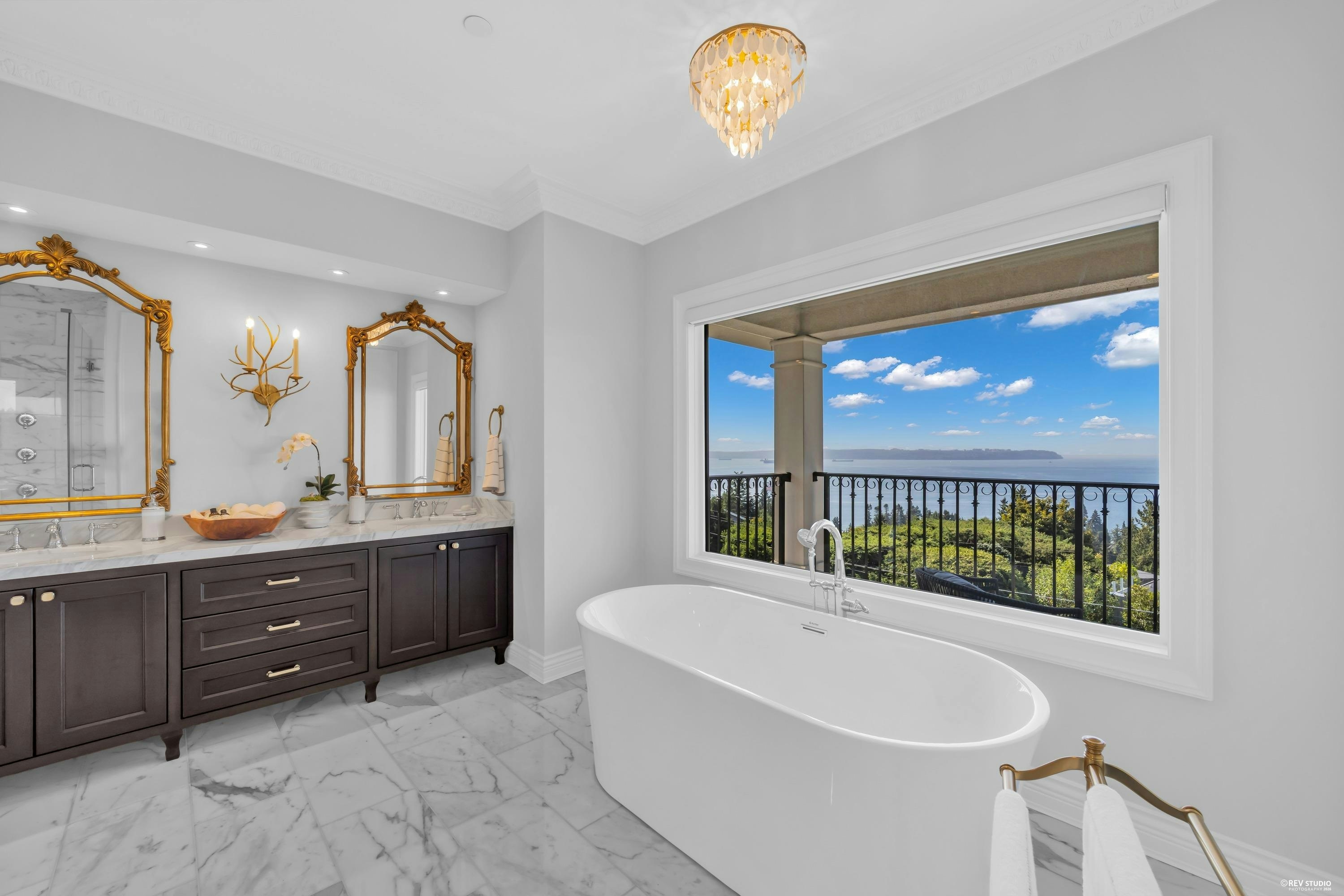 4135 Burkehill Place, West Vancouver, BC, V7V 3M8 - 22