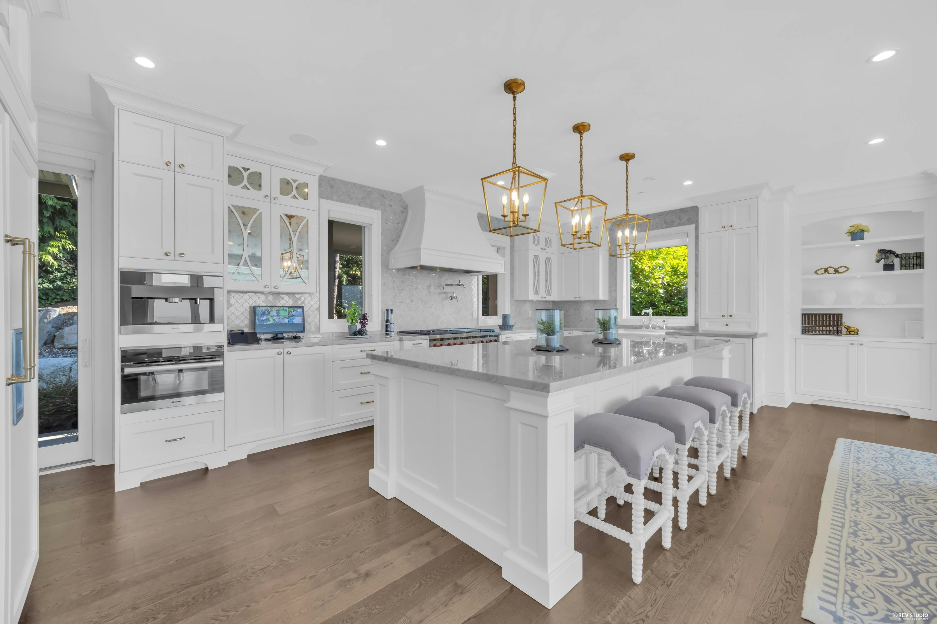 4135 Burkehill Place, West Vancouver, BC, V7V 3M8 - 11