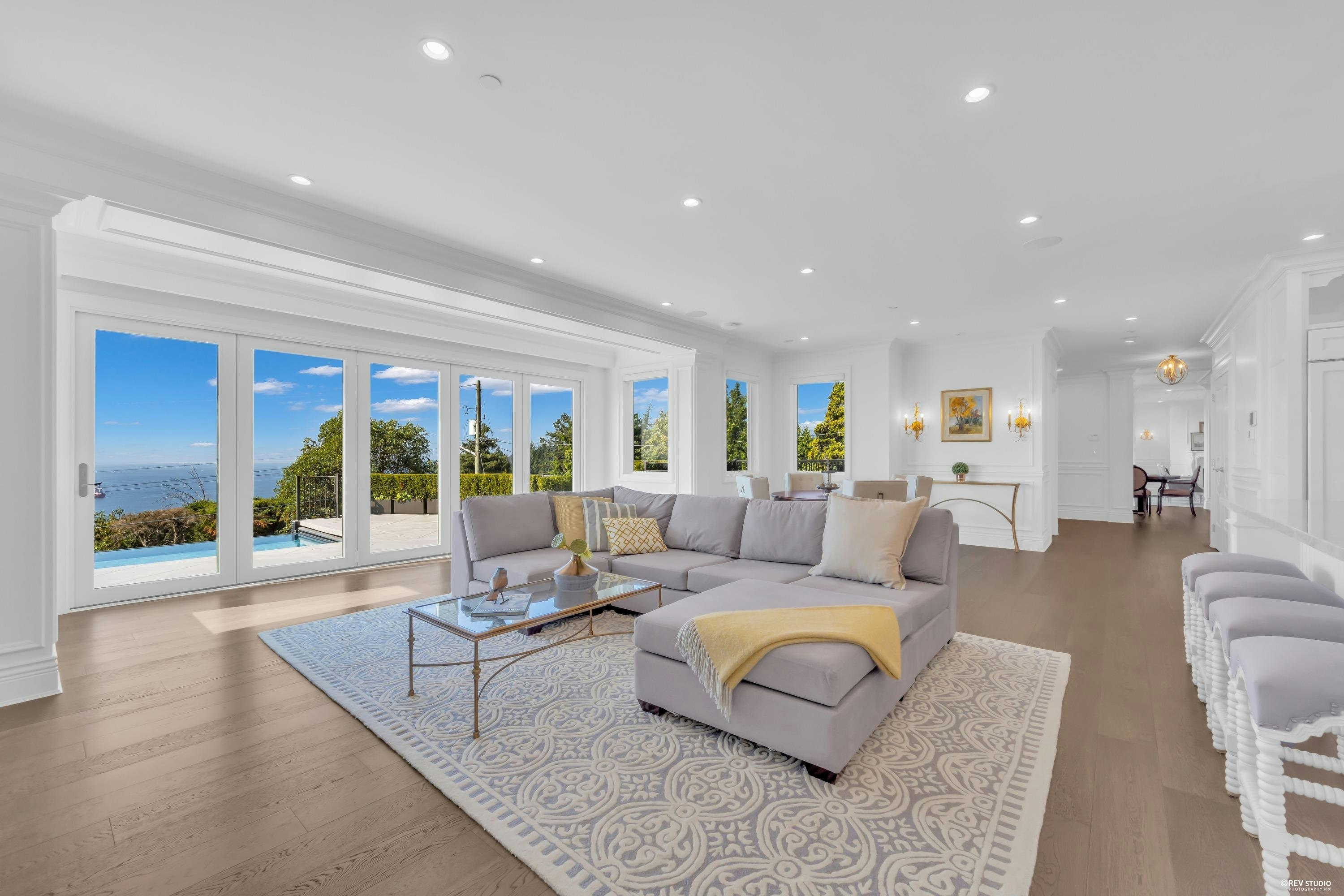 4135 Burkehill Place, West Vancouver, BC, V7V 3M8 - 8