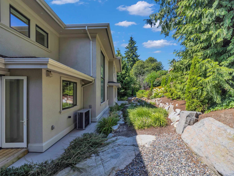 4135 Burkehill Place, West Vancouver, BC, V7V 3M8 - 36