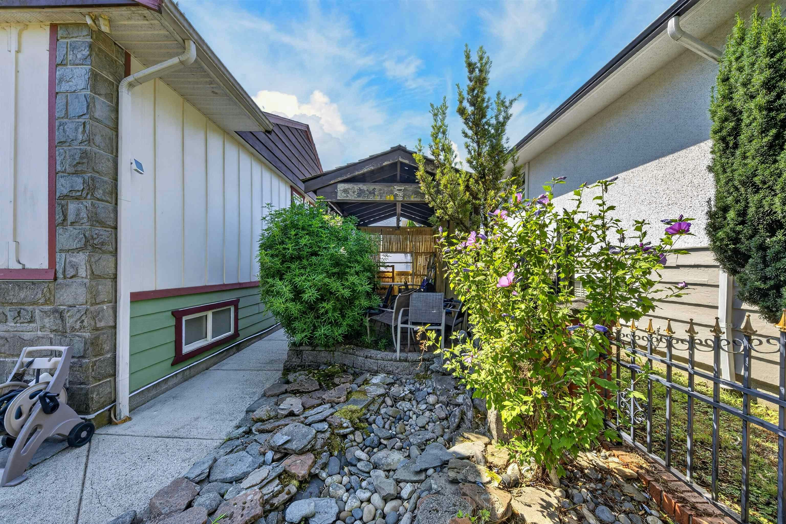 4116 Gilpin Crescent - 4