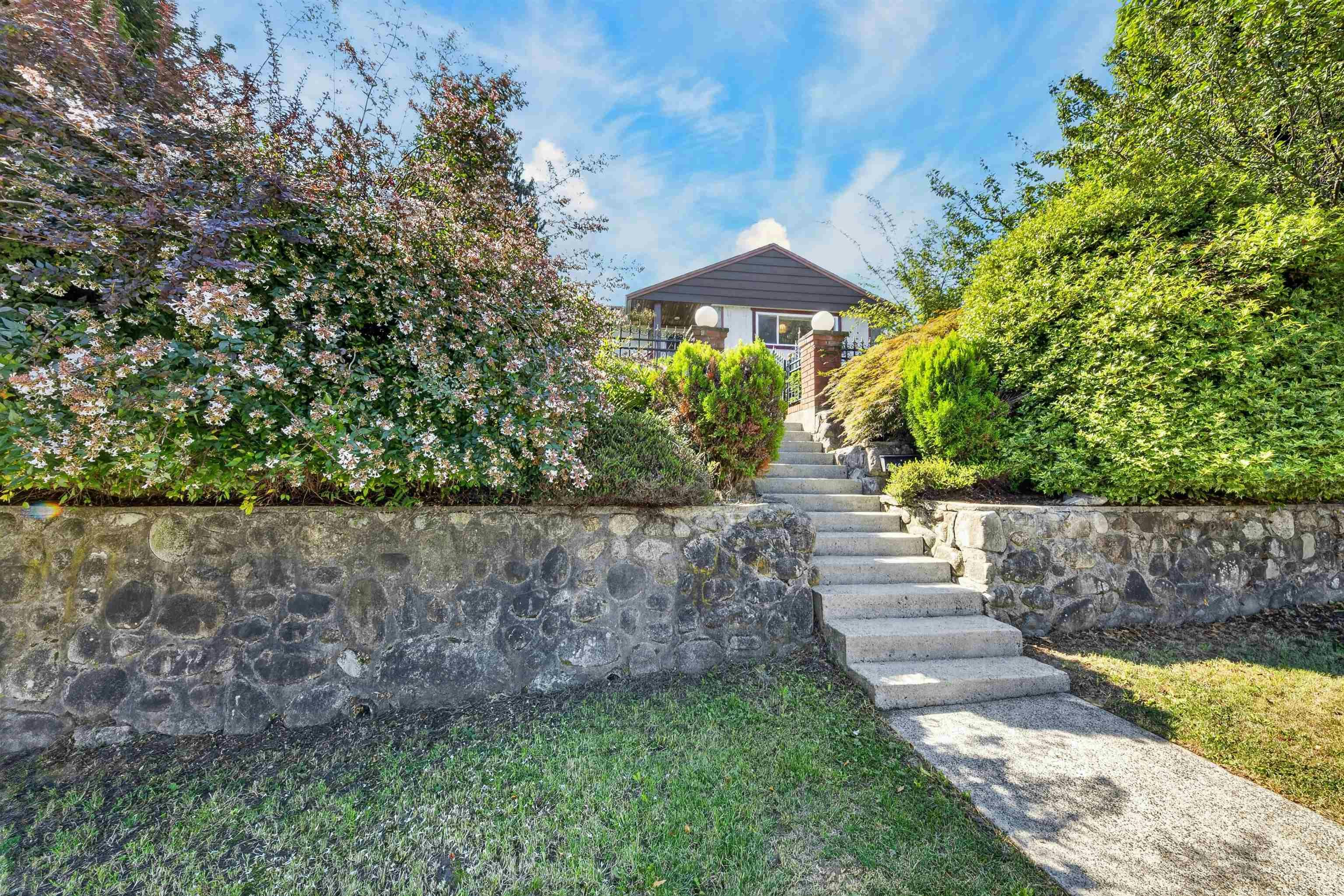 4116 Gilpin Crescent - 2
