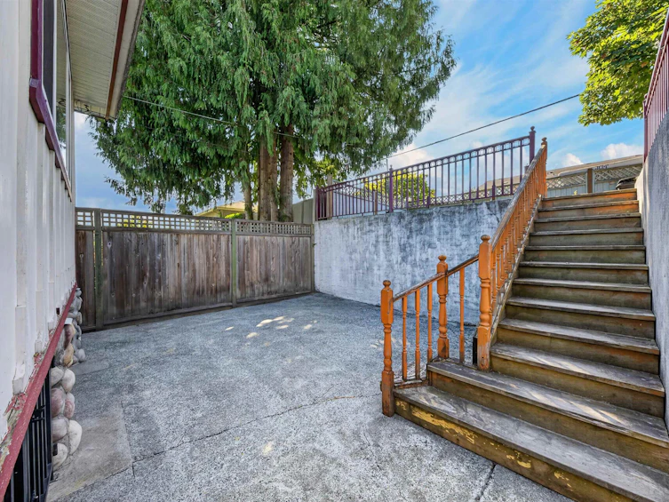 4116 Gilpin Crescent, Burnaby, BC, V5G 2K2 - 8