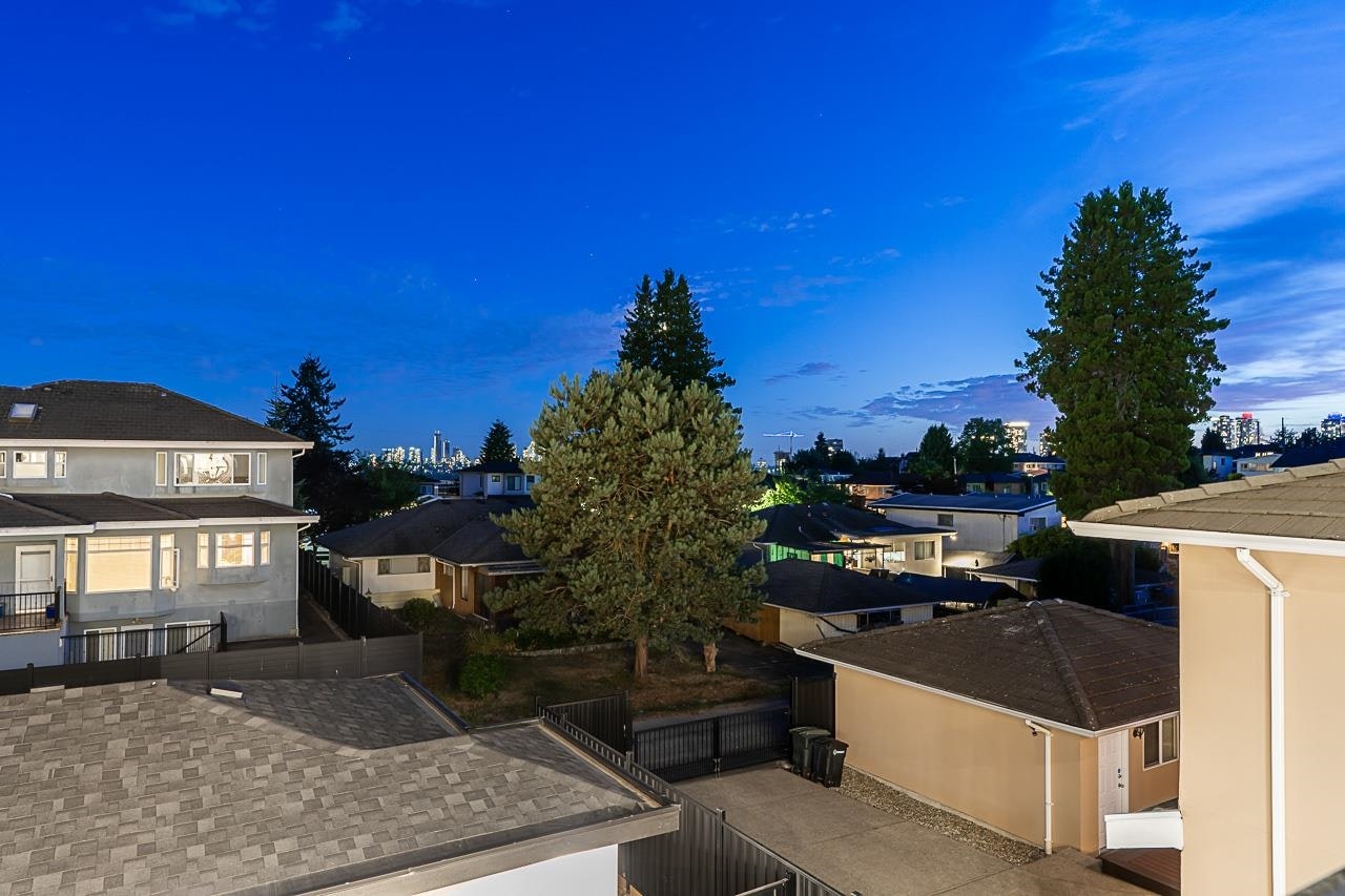 1-6210 Curtis Street, Burnaby, BC, V5B 2A5 - 16
