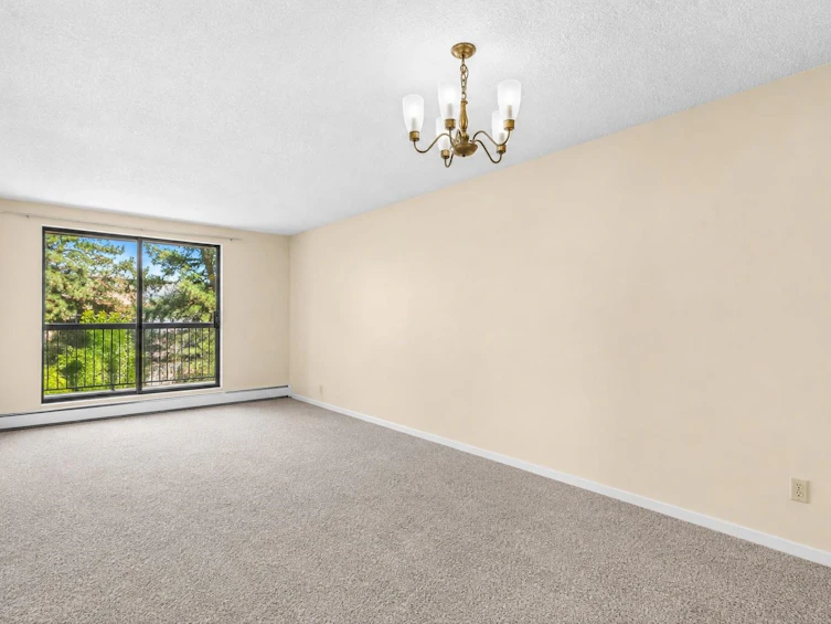 211-8400 Lansdowne Road, Richmond, BC, V6X 3G3 - 7