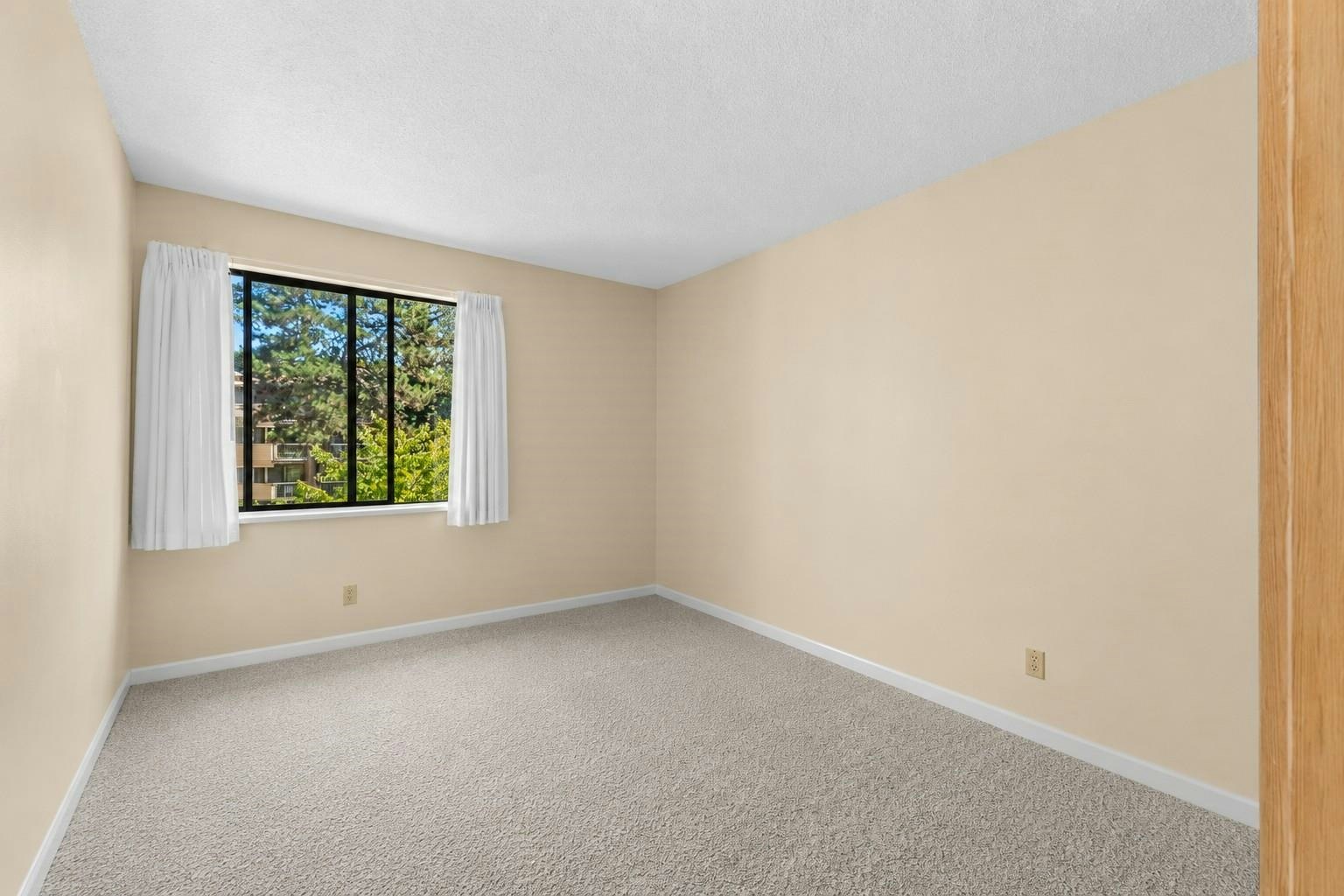 211-8400 Lansdowne Road, Richmond, BC, V6X 3G3 - 14