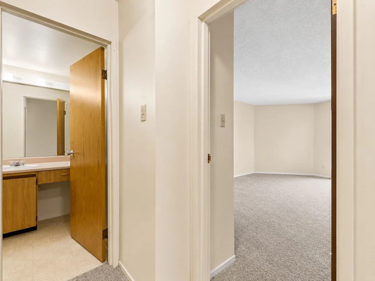 211-8400 Lansdowne Road, Richmond, BC, V6X 3G3 - 16