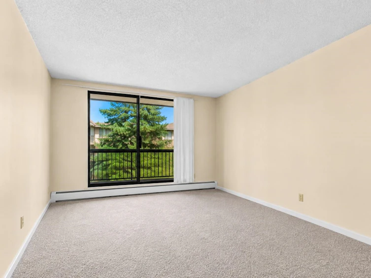 211-8400 Lansdowne Road, Richmond, BC, V6X 3G3 - 9