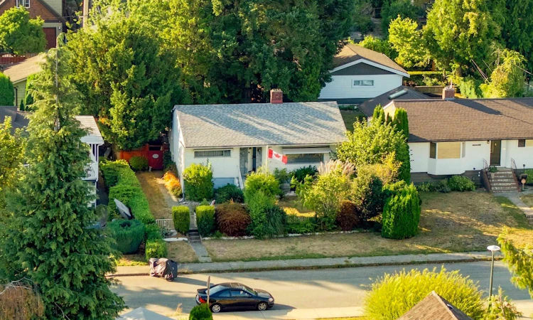 121 Sinclair Avenue