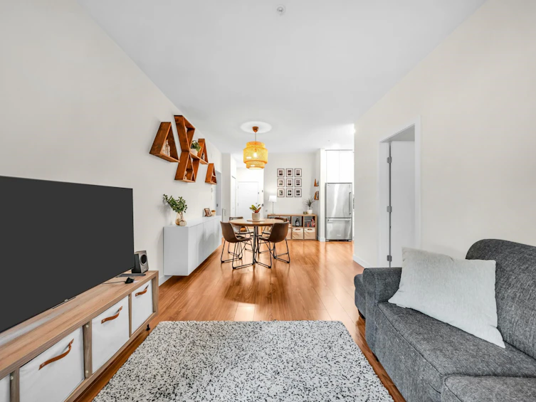 201-5460 Broadway, Burnaby, BC, V5B 0B4 - 14