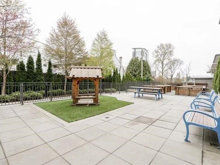201-5460 Broadway, Burnaby, BC, V5B 0B4 - 24