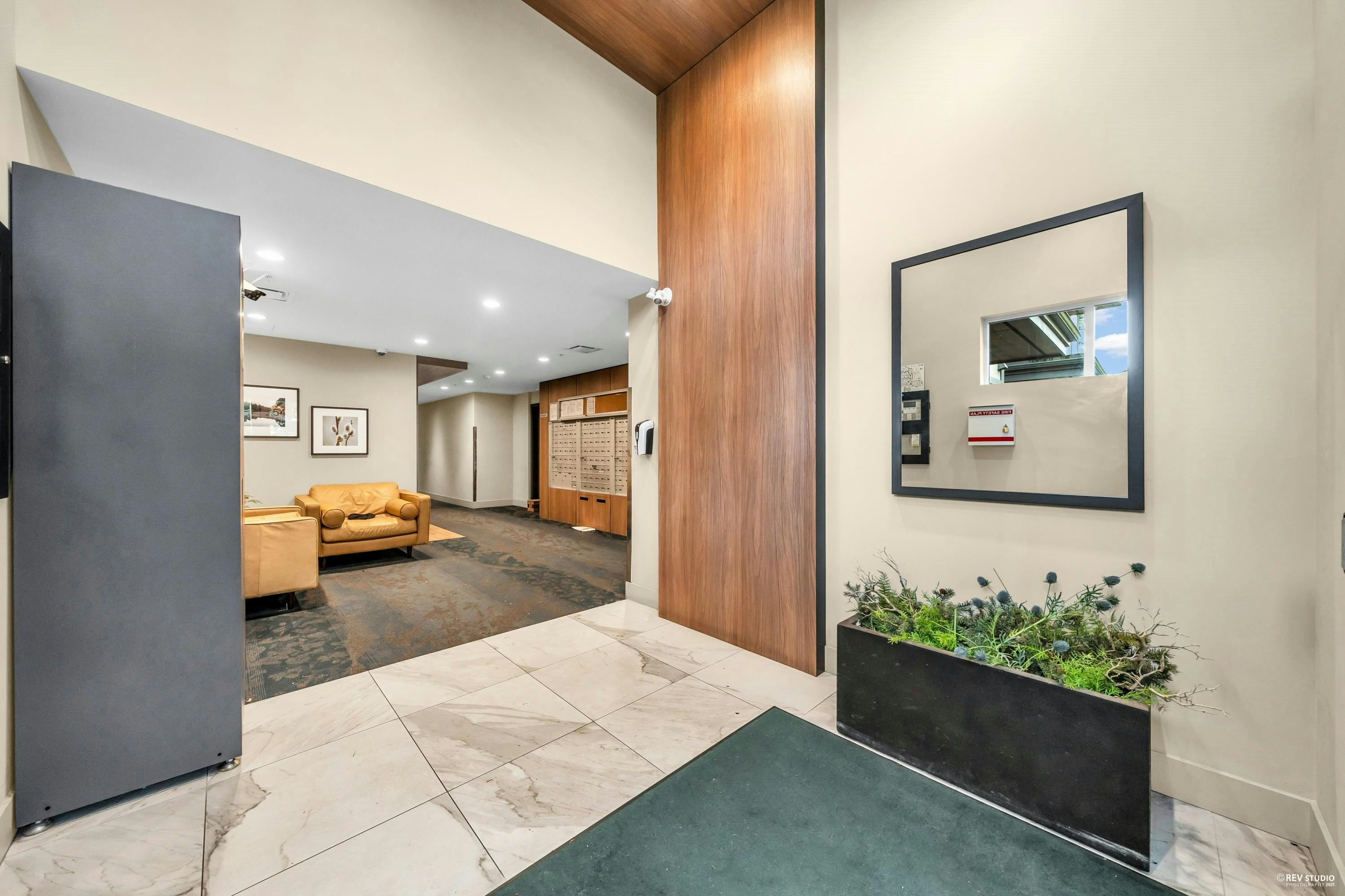 201-5460 Broadway, Burnaby, BC, V5B 0B4 - 26