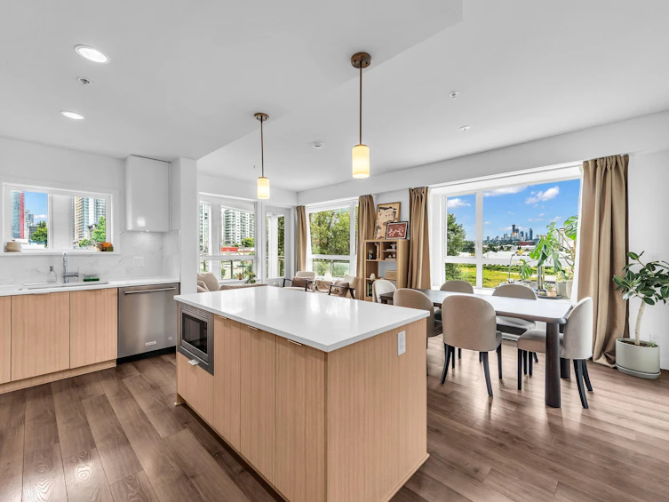 412-2188 Madison Avenue, Burnaby, BC, V5C 0J8