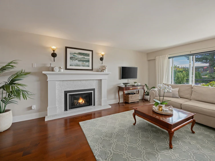 204-15070 Prospect Avenue, Surrey, BC, V4B 2B7 - 9