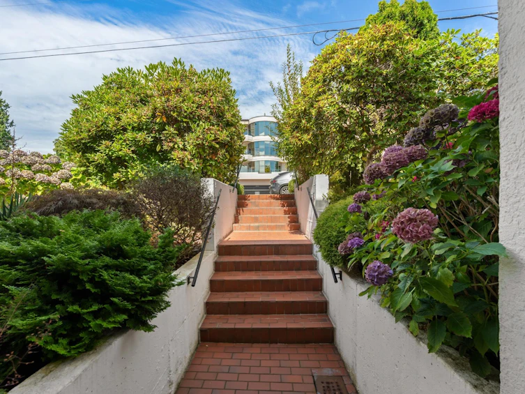 204-15070 Prospect Avenue, Surrey, BC, V4B 2B7 - 5