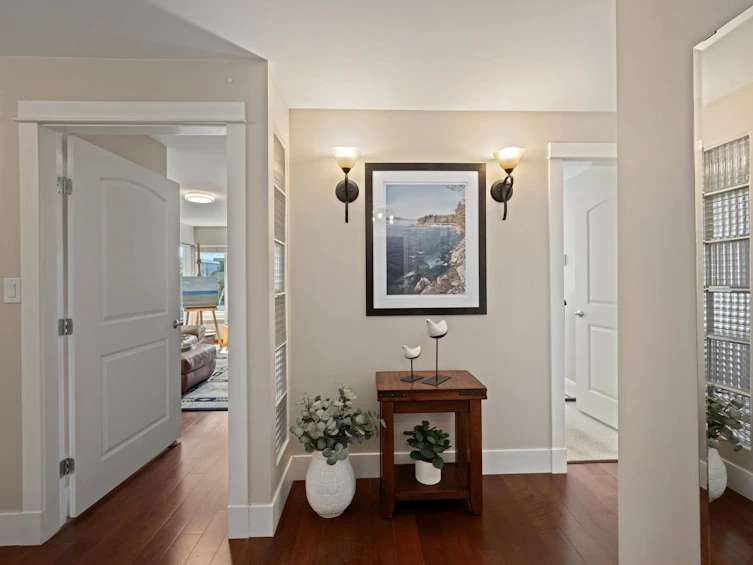 204-15070 Prospect Avenue, Surrey, BC, V4B 2B7 - 7