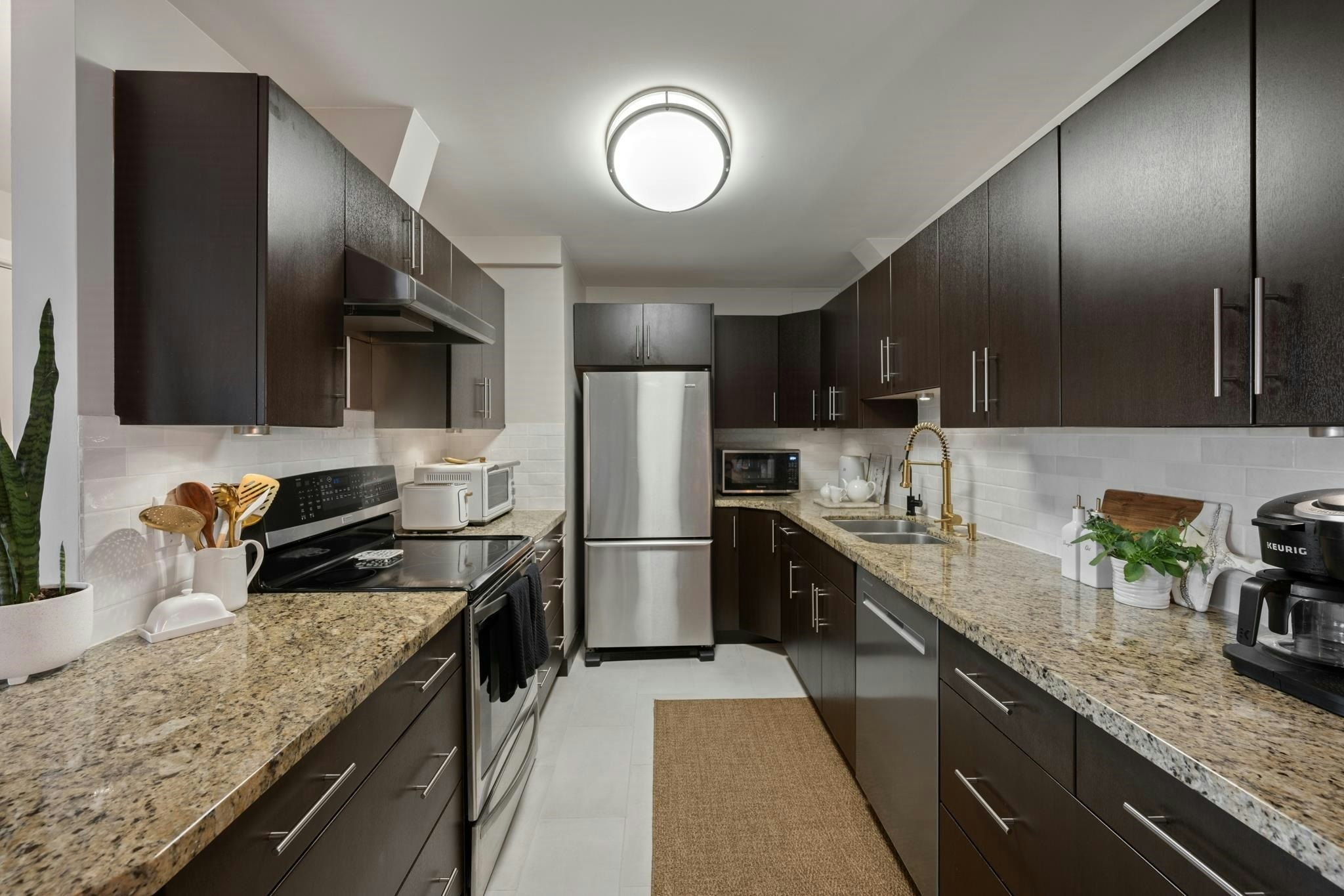 204-15070 Prospect Avenue, Surrey, BC, V4B 2B7 - 15
