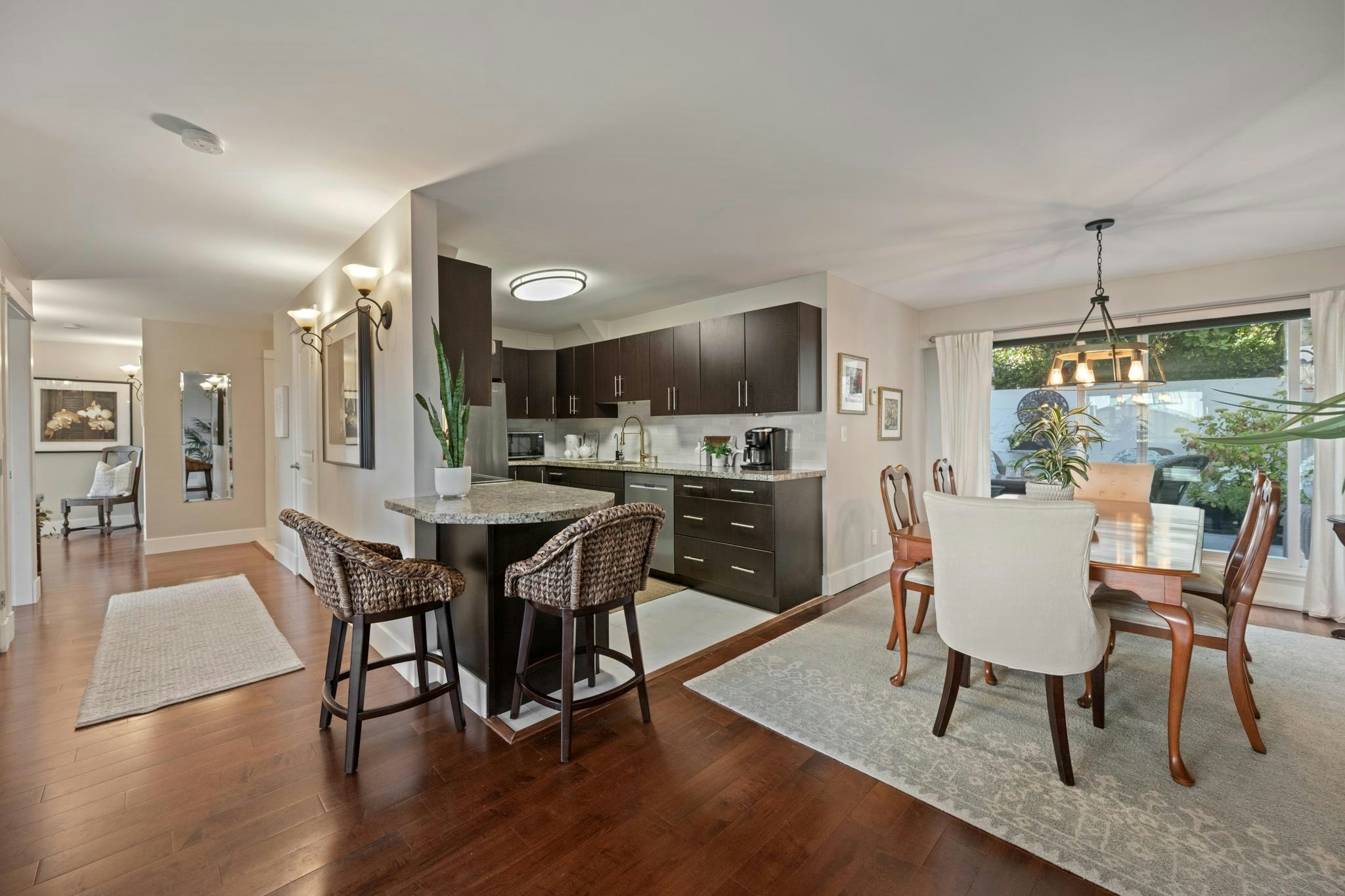 204-15070 Prospect Avenue, Surrey, BC, V4B 2B7 - 14