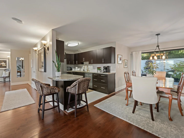 204-15070 Prospect Avenue, Surrey, BC, V4B 2B7 - 14