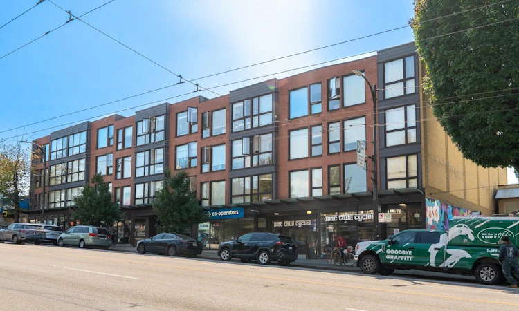 206-2636 E Hastings Street