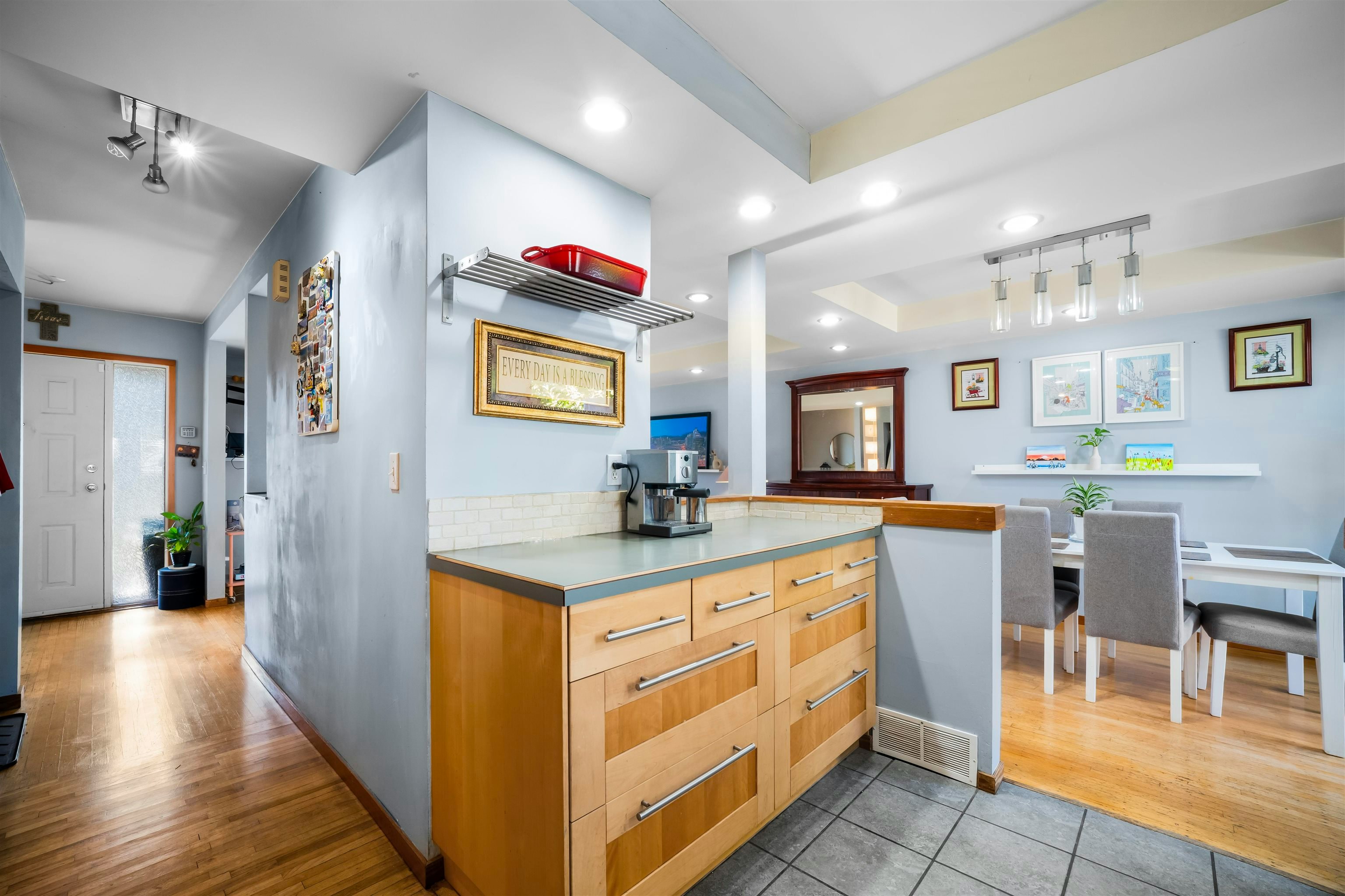 521 Brookmere Avenue, Coquitlam, BC, V3J 1W8 - 10