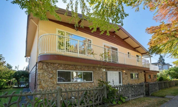 232 Macdonald Avenue