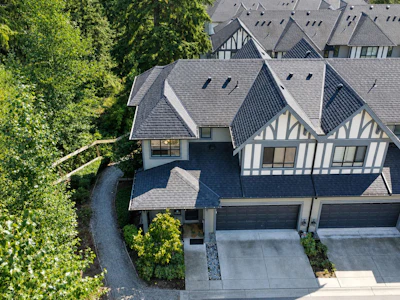 152-3500 Burke Village Promenade - 2