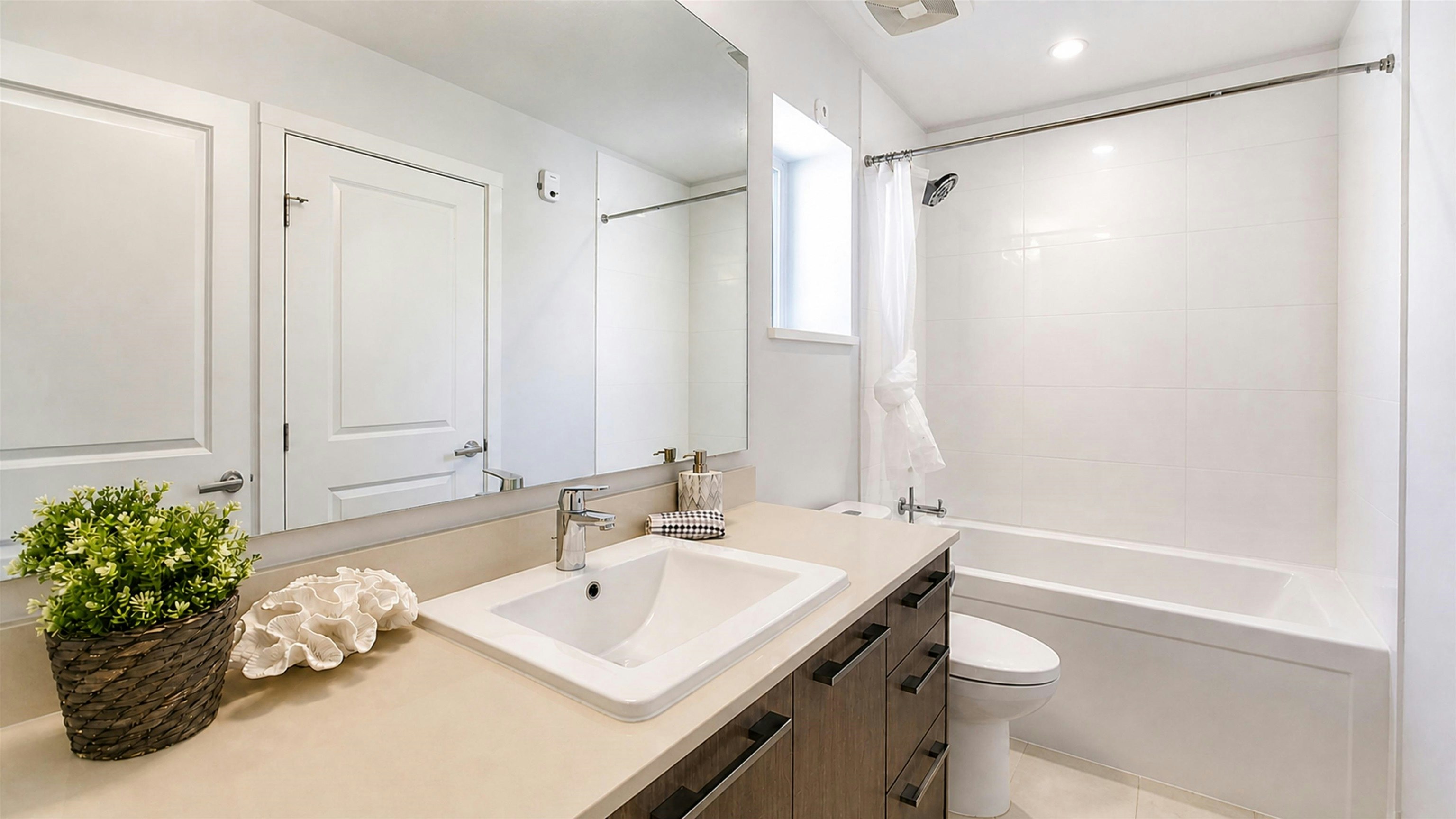 152-3500 Burke Village Promenade, Coquitlam, BC, V3E 0N2 - 22