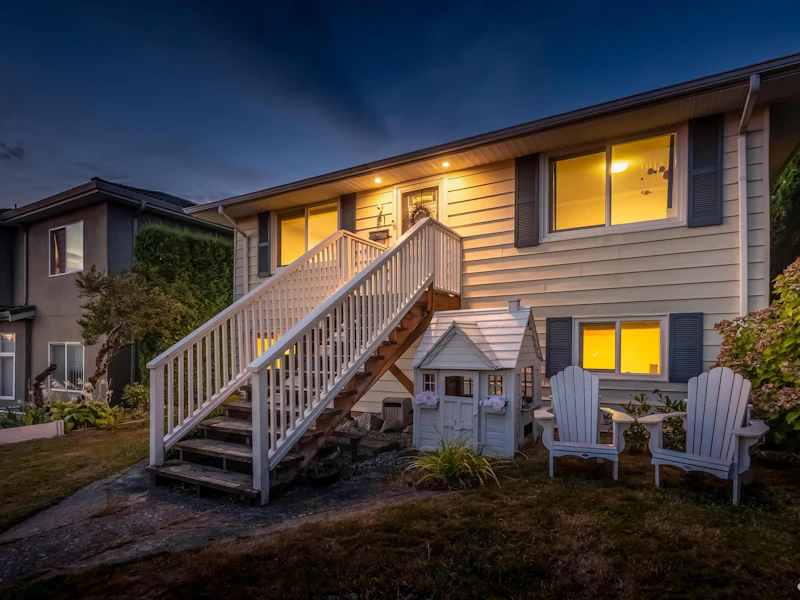 21 Malta Place, Vancouver BC V5M 4C4