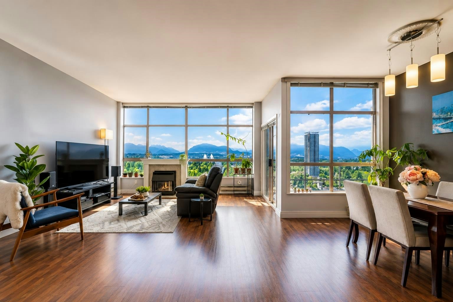 2001-14881 103a Avenue, Surrey, BC, V3R 0M5