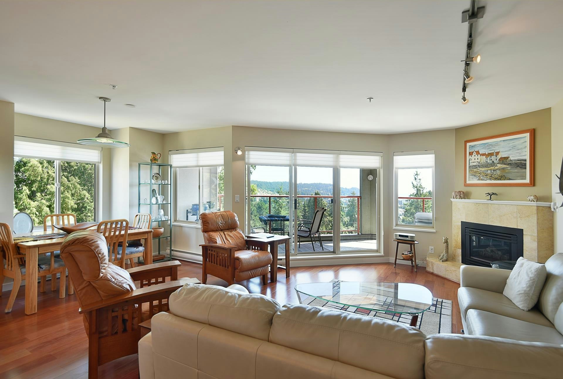 301-5780 Trail Avenue, Sechelt, BC, V7Z 0K5