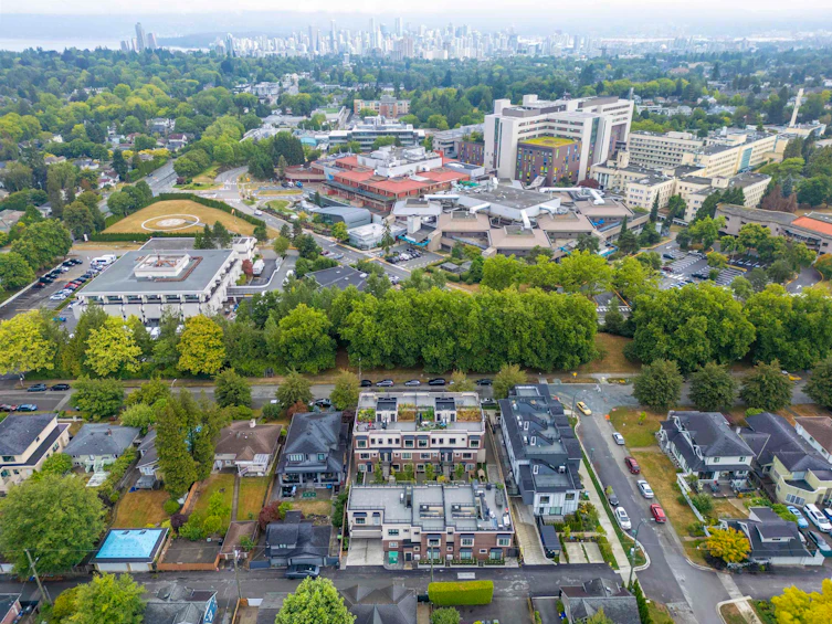 208-918 W 32nd Avenue, Vancouver, BC, V5Z 0L3 - 2