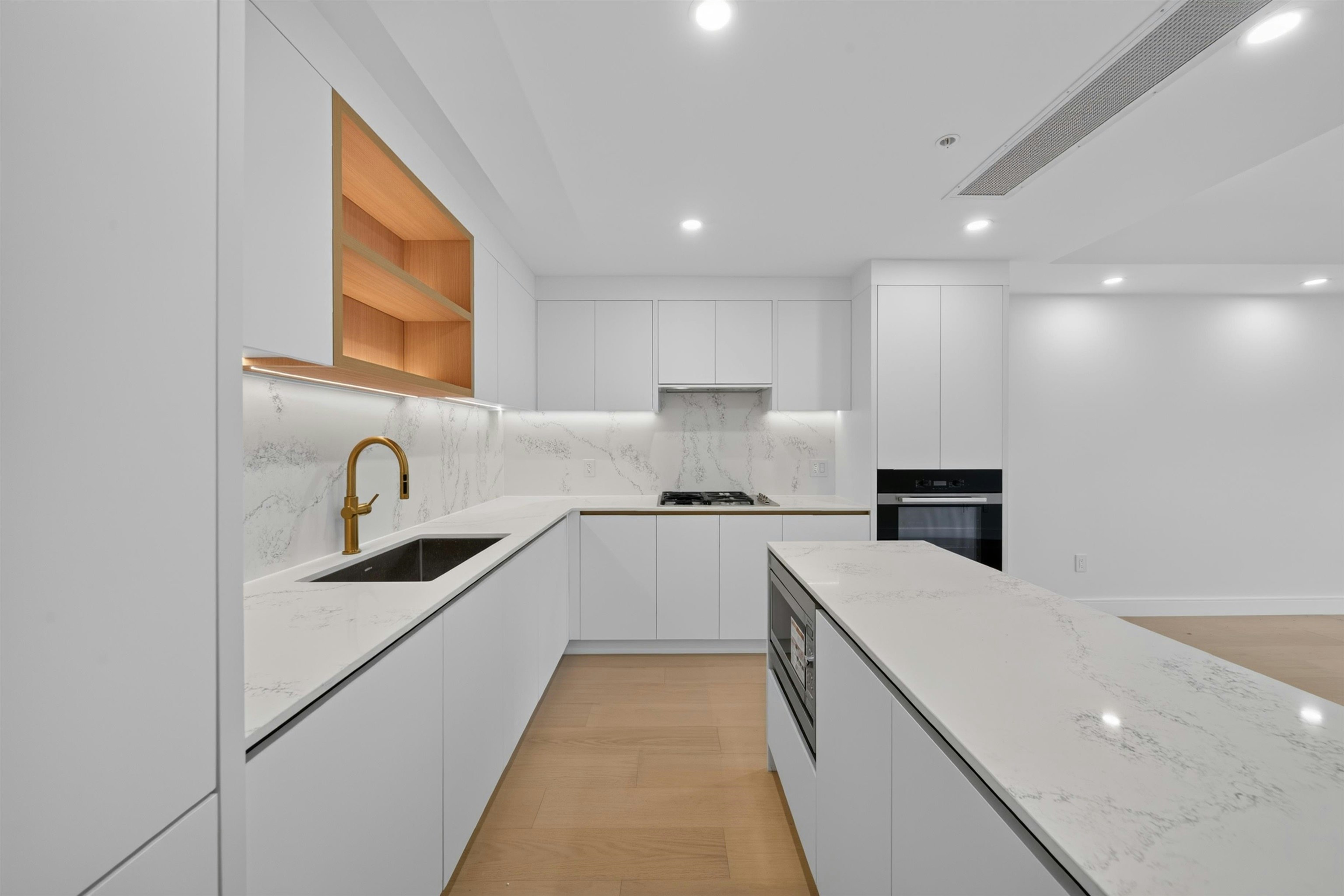208-918 W 32nd Avenue, Vancouver, BC, V5Z 0L3 - 8
