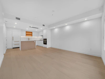 208-918 W 32nd Avenue - 3