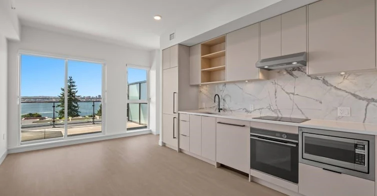 655-422 E 3rd Street, North Vancouver, BC, V7L 1G2 - 3