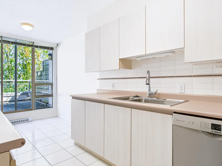 PH1-2438 Heather Street, Vancouver, BC, V5Z 3H9 - 9