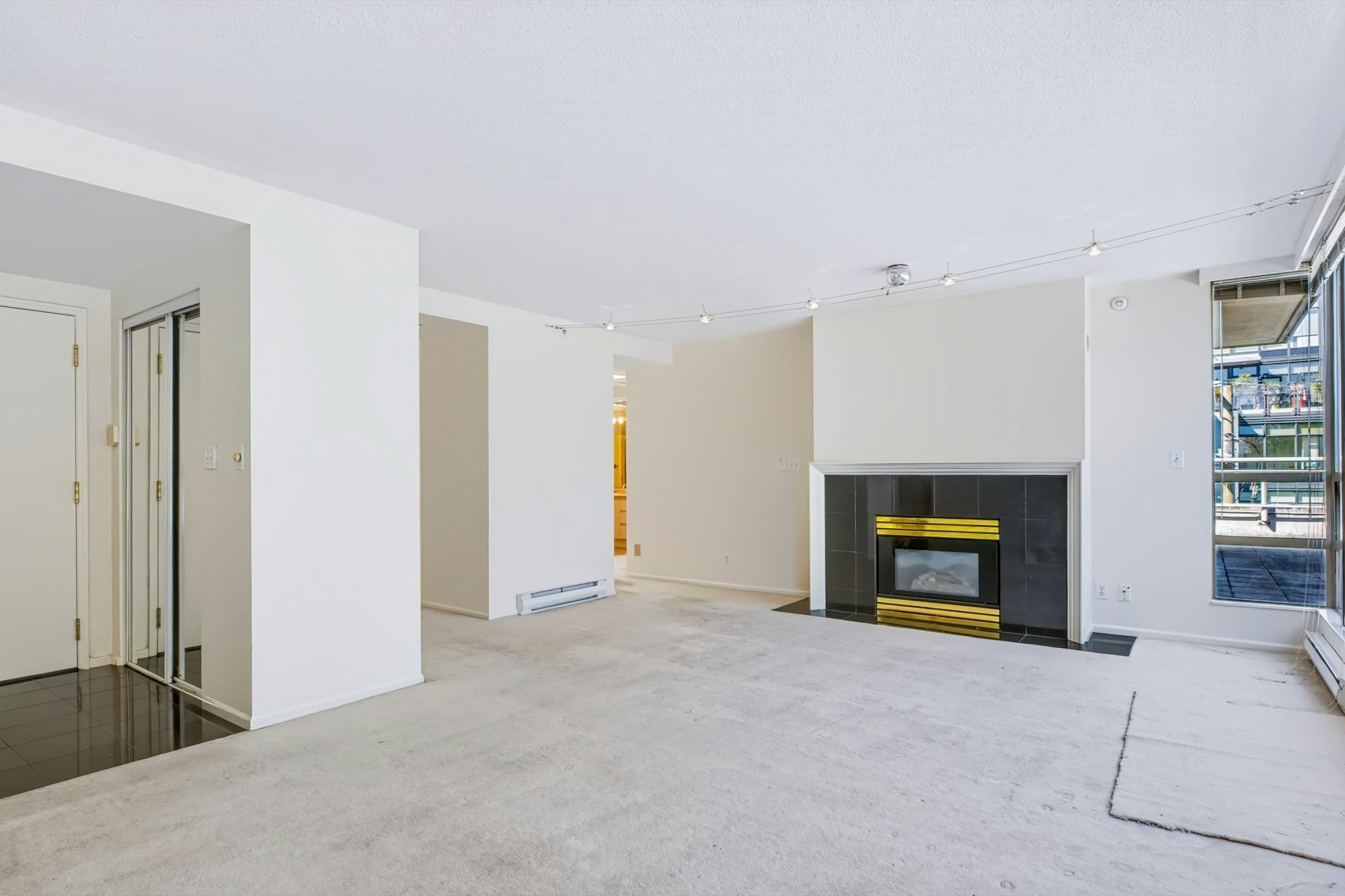 PH1-2438 Heather Street - 5