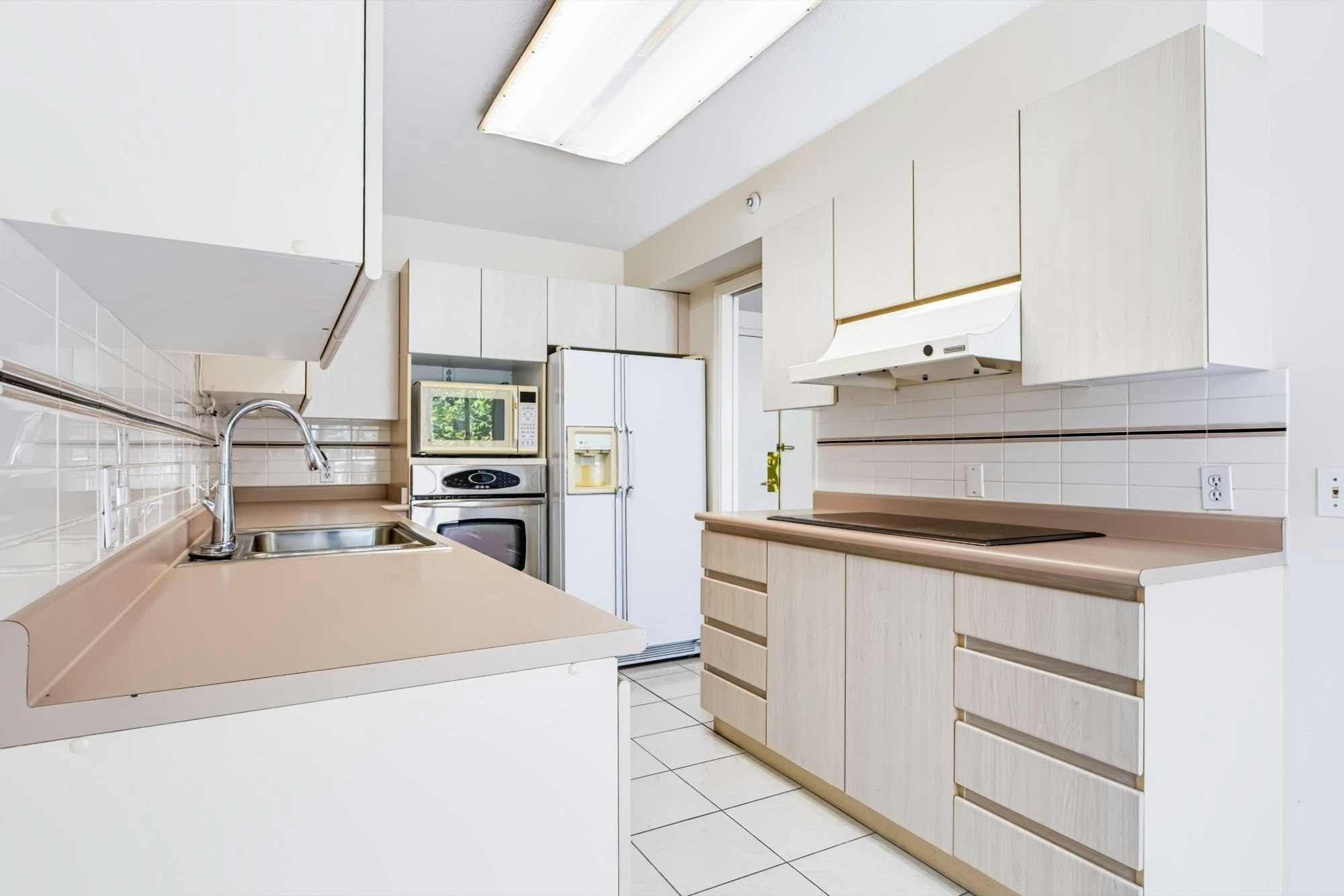 PH1-2438 Heather Street, Vancouver, BC, V5Z 3H9 - 10