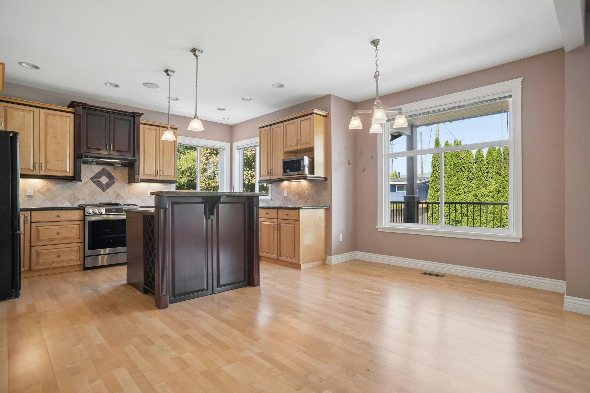 789 Grover Avenue, Coquitlam, BC, V3J 3C9 - 12
