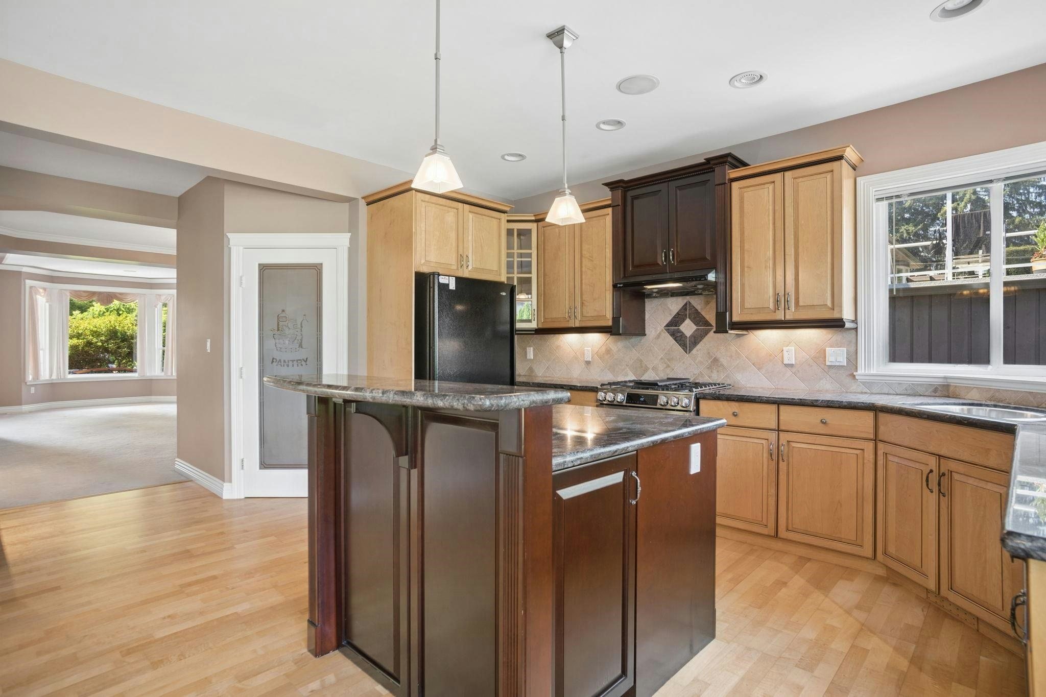 789 Grover Avenue, Coquitlam, BC, V3J 3C9 - 16