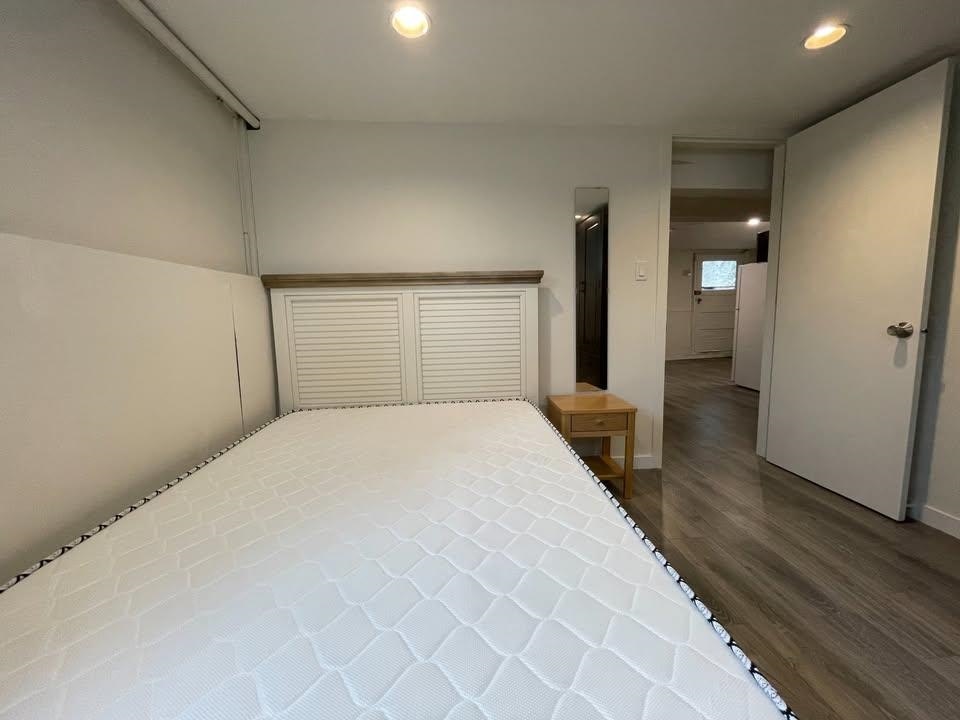 4631 W 14th Ave, Vancouver, BC, V6R 2Y7 - 5
