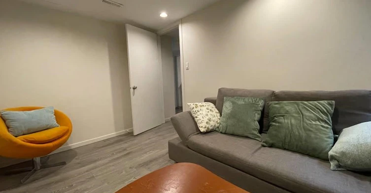 4631 W 14th Ave, Vancouver, BC, V6R 2Y7 - 4